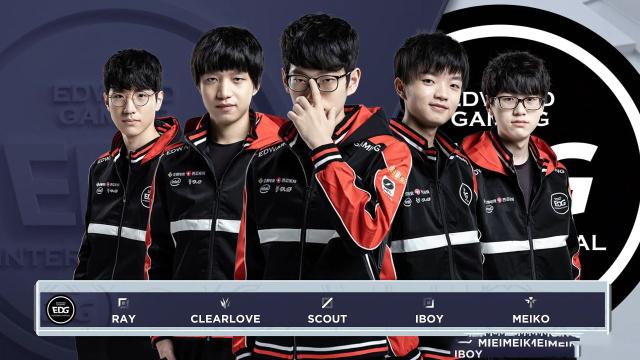 精准的长传 精准的长传